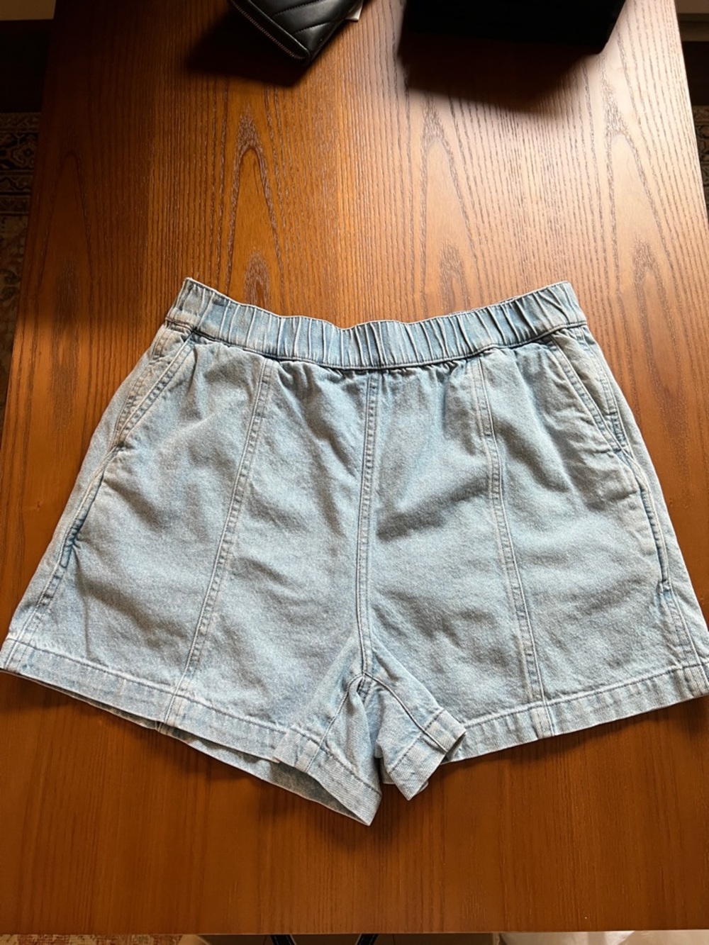 Madewell Light Wash Denim Women's Shorts w/elastic waist